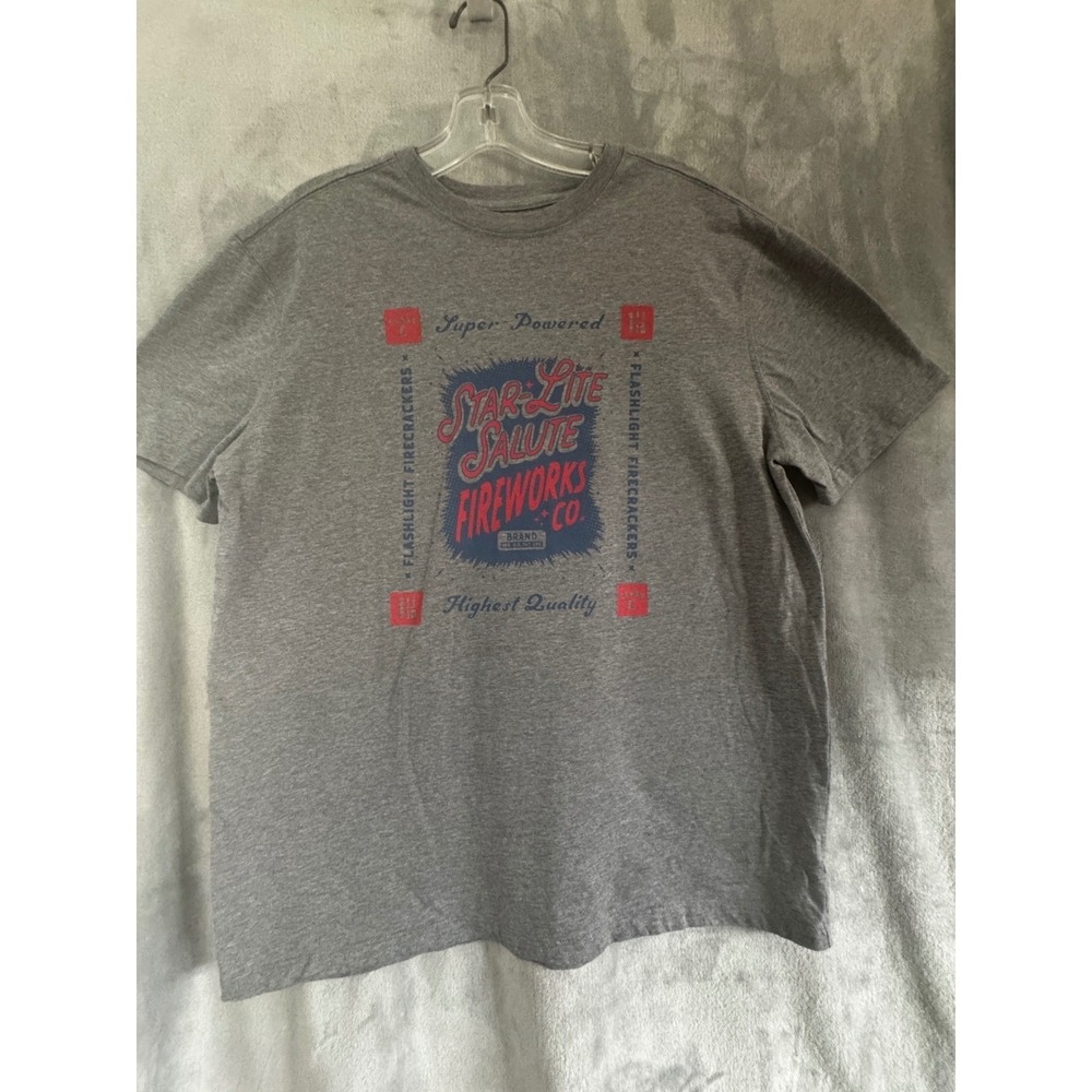 Goodfellow Mens Star-Lite Salute Fireworks Graphic Tee Gray Short Sleeve Large